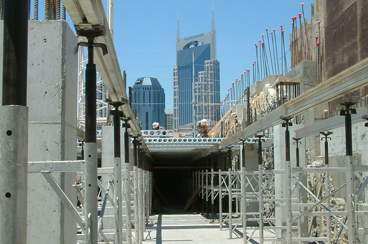 The Nashville skyline featuring the batman building.
