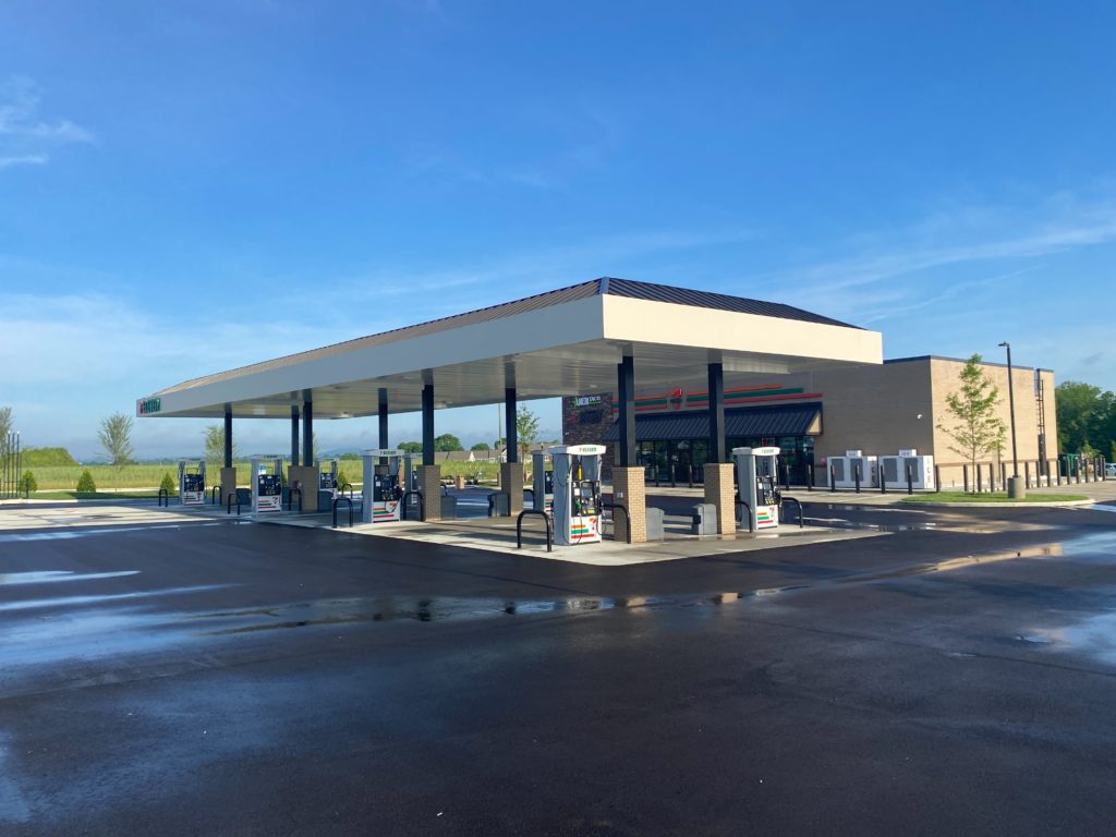 Exterior shot of a Seven Eleven gas station, built by Crain Construction.