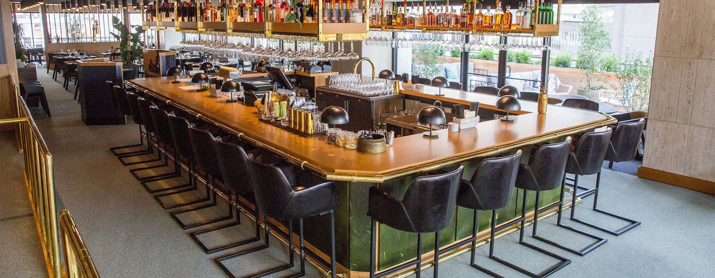 fairlane hotel restaurant bar